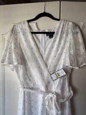 Jessica Howard White Maxi Dress with Gold Accents